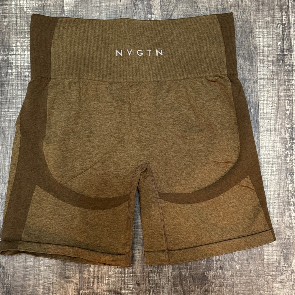 NVGTN Women's Mocha Performance Seamless Shorts-Size Medium